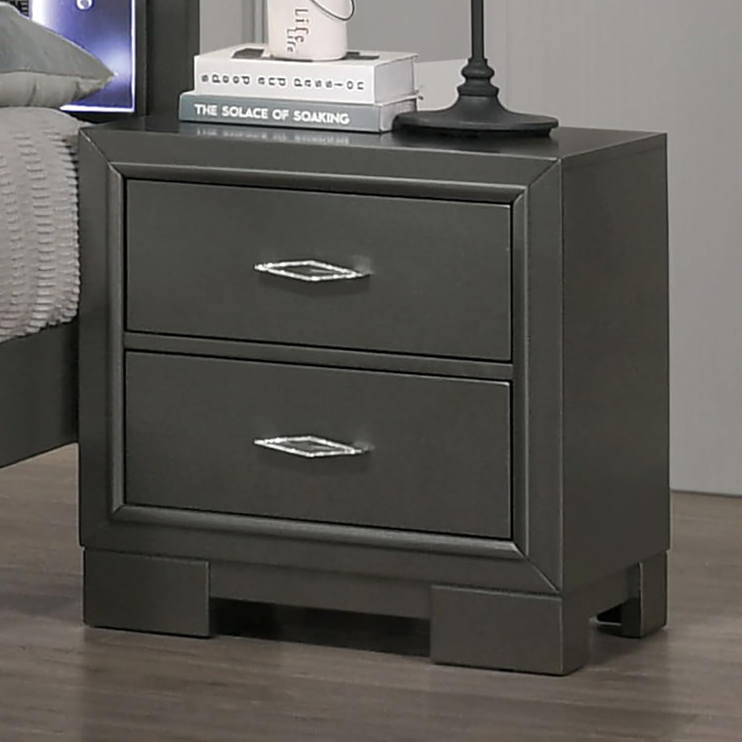 MASARA Contemporary 3-Piece Bedroom Set with Textured Headboard Panel, Platform Bed paired with Two Nightstands, Metallic Gray, (King (U.S. Standard))
