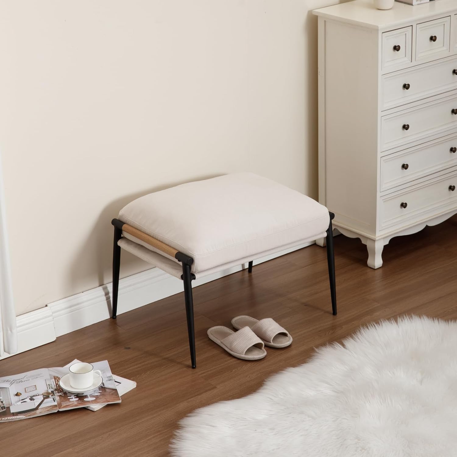 DUOMAY Cute Chenille Single Footrest, Upholstered Footstool with Black Metal Legs Mid Century Modern Vanity Room Ottoman Shoe Stool for Living Room Bedroom Dressing Room, Beige