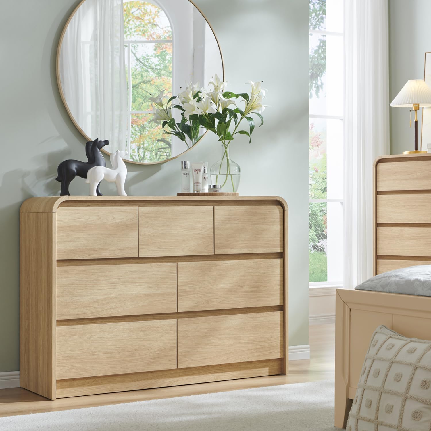 Aitjunz Modern 7 Drawers Dresser for Bedroom, 47' Wide Wood Dressers & Chests of Drawers w/Curved Profile Design, Mid Century Modern Dresser w/Natural Texture for Bedroom, Living Room, Natural Oak