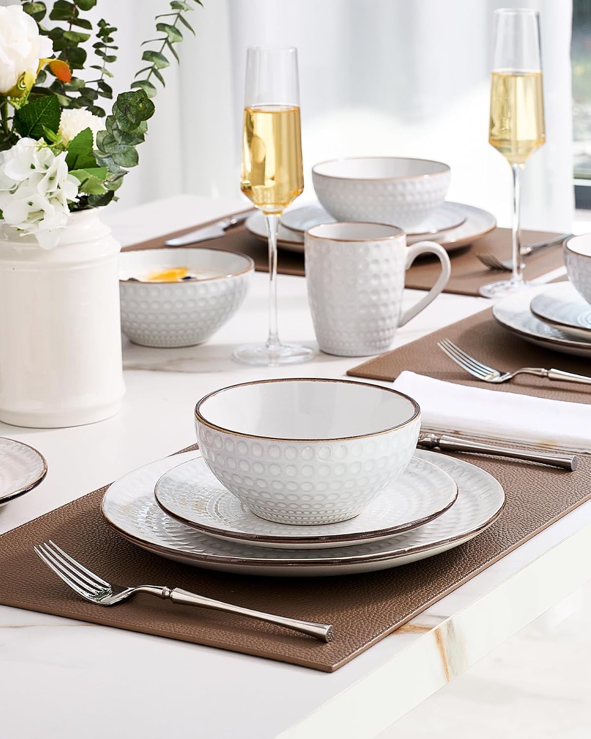 Famiware Eden Embossed Plates and Bowls Sets, Stoneware Dinnerware with Gold Trim, 24-Piece Luxury Dishes for 8, Everyday & Formal Use, Chip/Scratch Resistant, Microwave/Dishwasher Safe, White Circle
