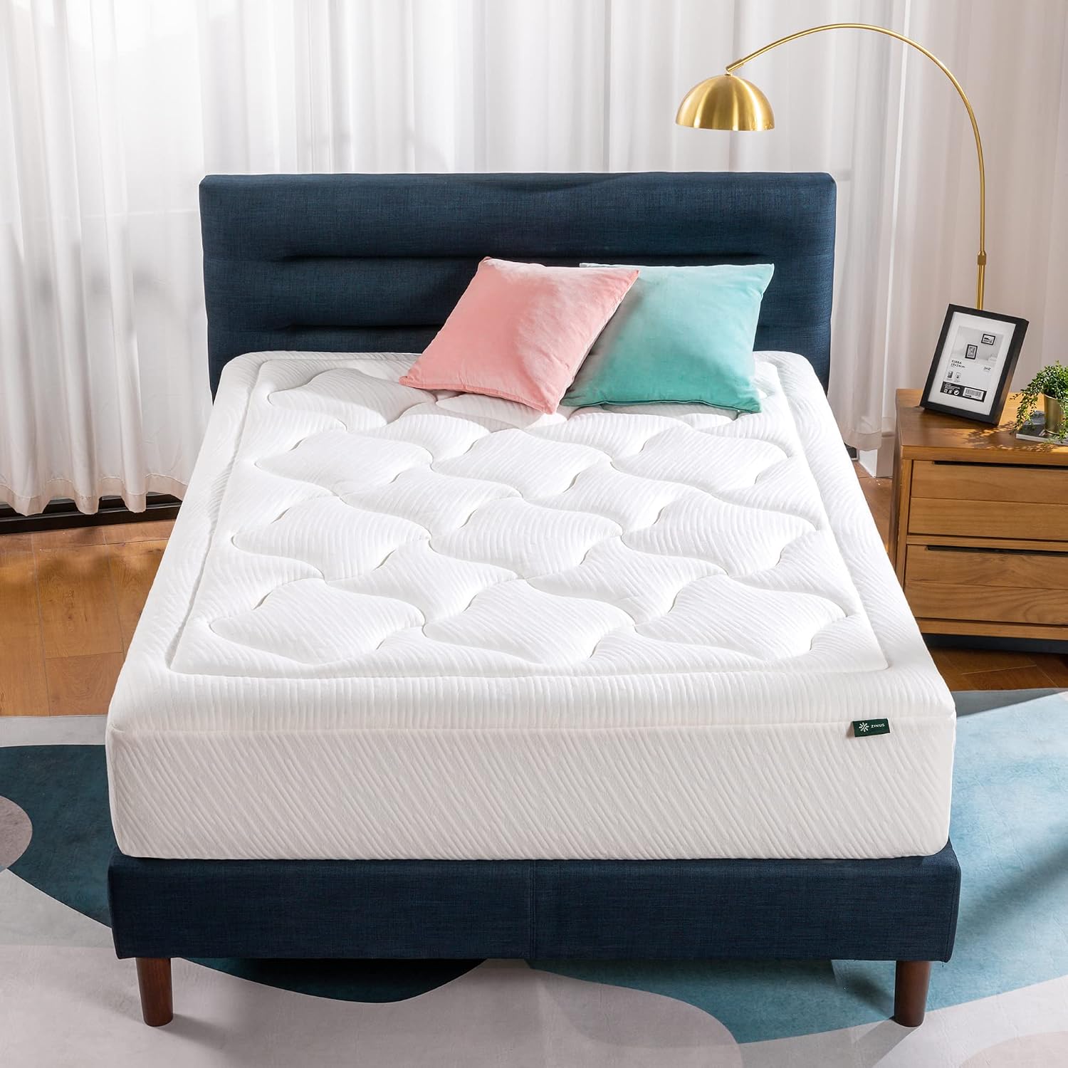 Zinus 12 Inch Cloud Memory Foam Mattress, Queen, Fiberglass Free, Pressure Relieving, Mattress in A Box, CertiPUR-US Certified, White