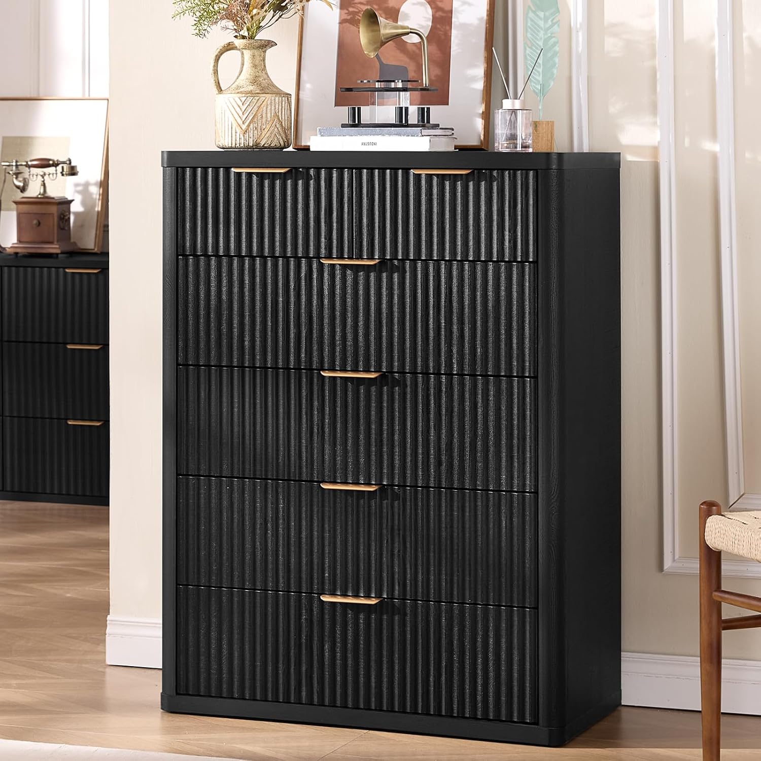 LEYAOYAO Fluted 6 Drawers Dresser for Bedroom, 42' Tall Modern Chest of Drawers with Metal Handle, Curved Profile Design,Black Wood Drawer Organizer for Bedroom, Living Room, Hallway, Entryway