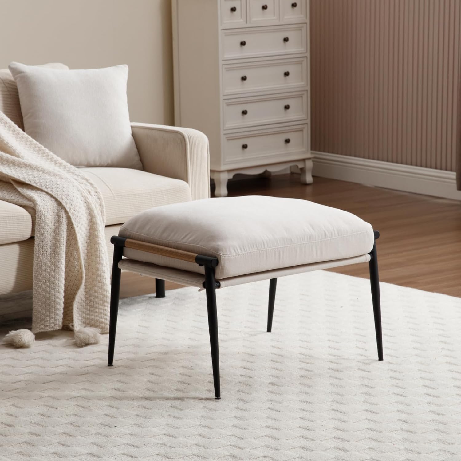 DUOMAY Cute Chenille Single Footrest, Upholstered Footstool with Black Metal Legs Mid Century Modern Vanity Room Ottoman Shoe Stool for Living Room Bedroom Dressing Room, Beige