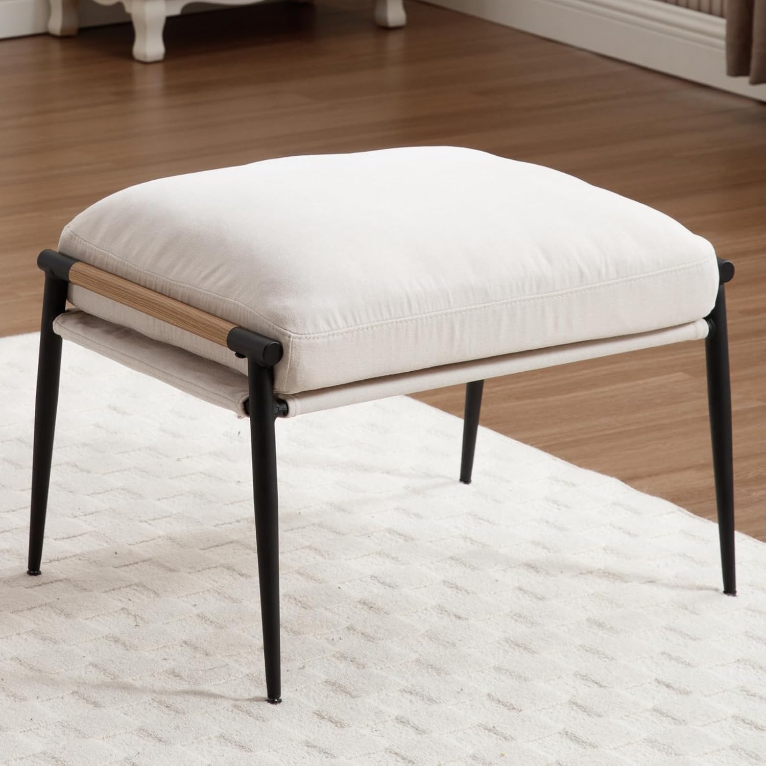 DUOMAY Cute Chenille Single Footrest, Upholstered Footstool with Black Metal Legs Mid Century Modern Vanity Room Ottoman Shoe Stool for Living Room Bedroom Dressing Room, Beige