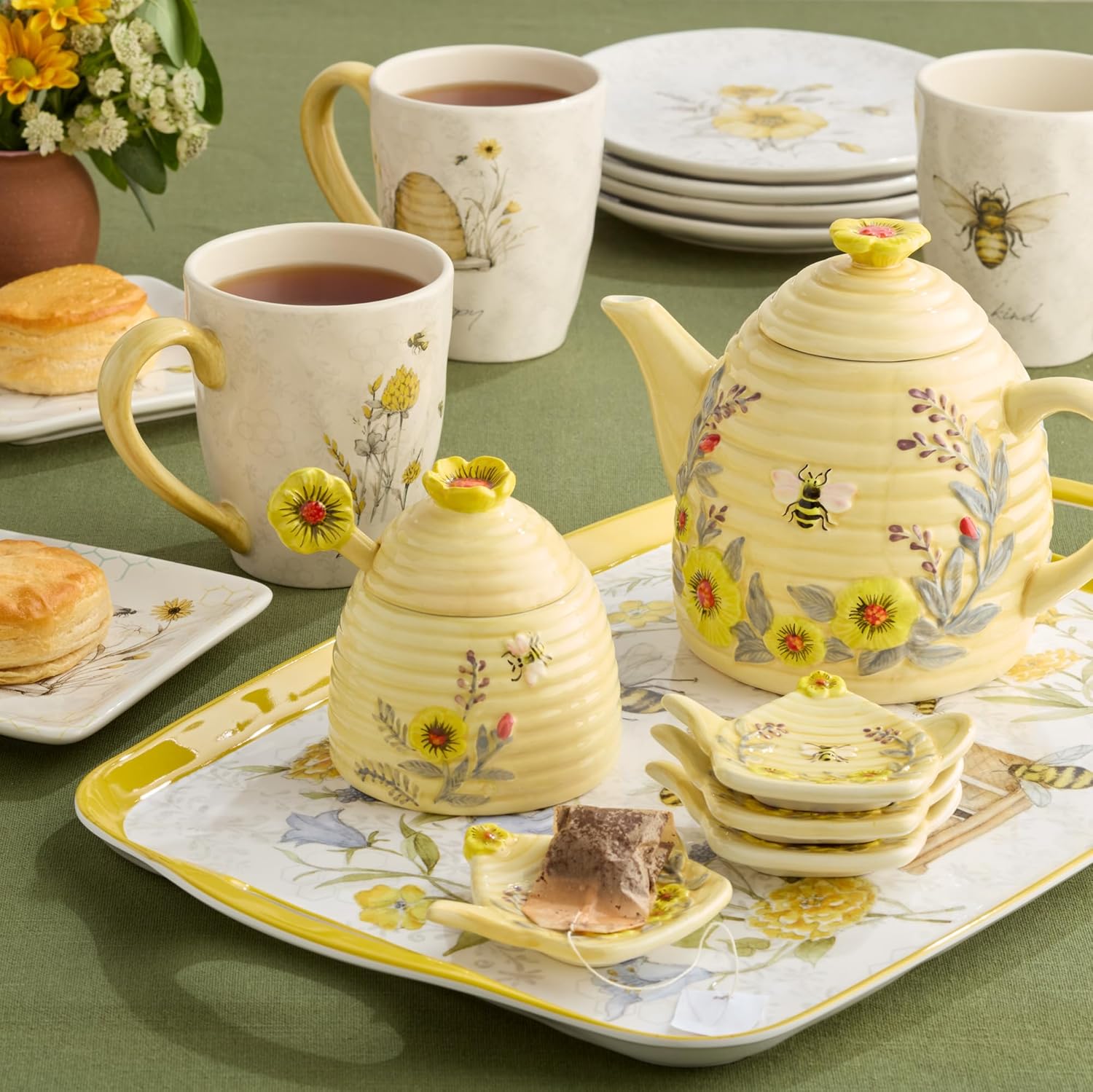 Bee Sweet 16-Piece Ceramic Dinnerware Set – Service for 4, Farmhouse Bee and Floral Design, Includes 4 Dinner Plates, 4 Salad Plates, 4 Bowls, 4 Large Mugs – Microwave & Dishwasher Safe
