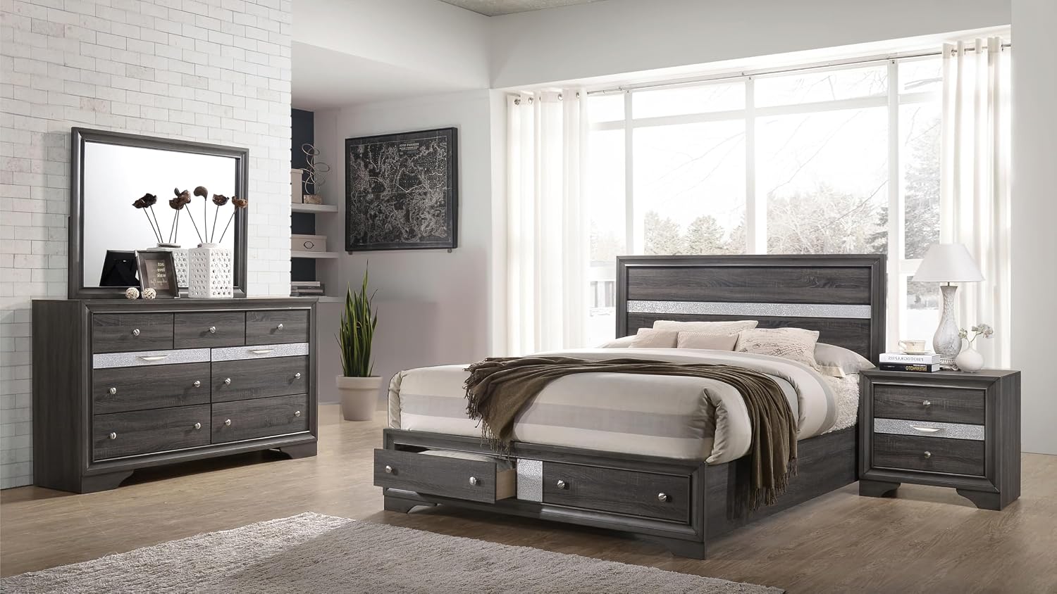 Traditional Style Full 4 Piece Storage Bedroom Set Made with Wood in Gray