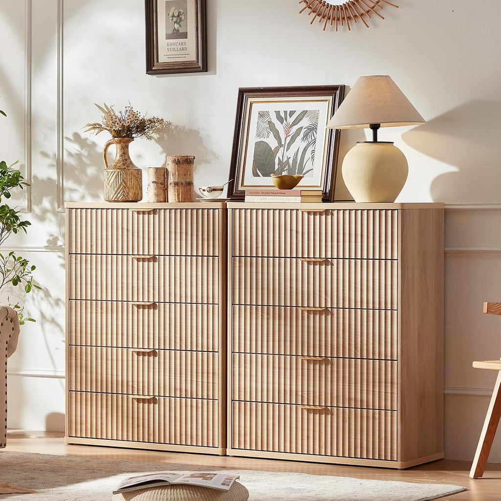 LEYAOYAO Fluted 5 Drawers Dresser for Bedroom, 41' Tall Modern Chest of Drawers with Metal Handle, Curved Profile Farmhouse Closet Organizer Wood Dressers TV Stand for Living Room, Natural