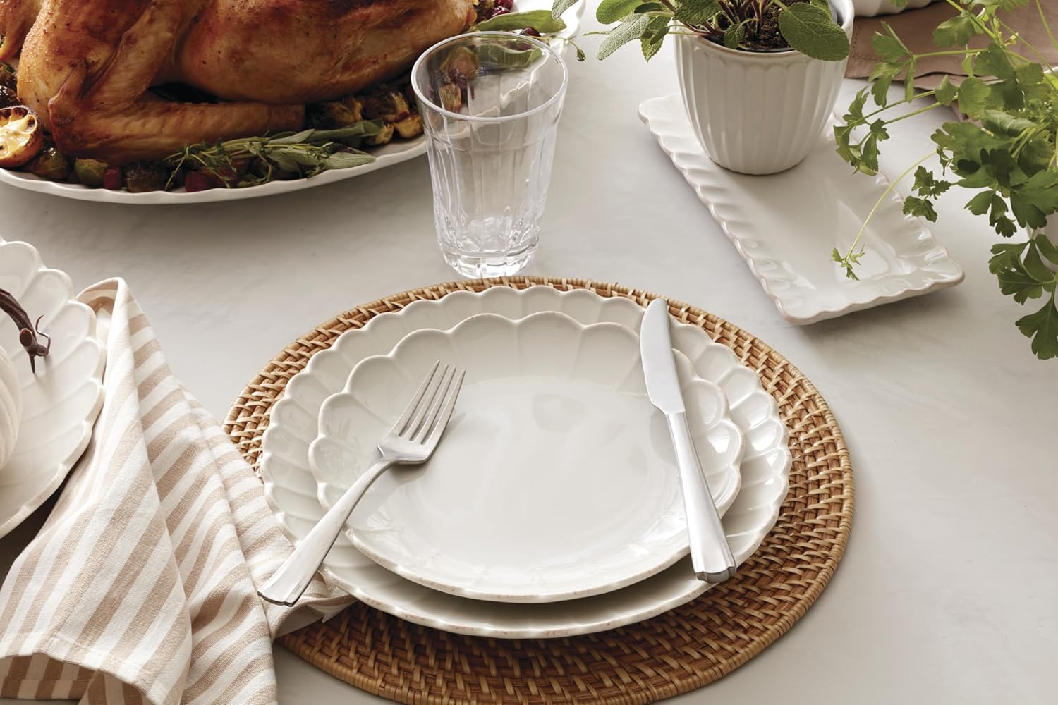 Lenox Dinner Plates Set, 4-Piece French Perle Scallop White Dinner Plate Set For 4, 11-inch Stoneware Plates, Dishwasher Safe Dishes, Microwave Safe, Dinnerware Sets, Dish Sets for 4 (White, 4 Piece)