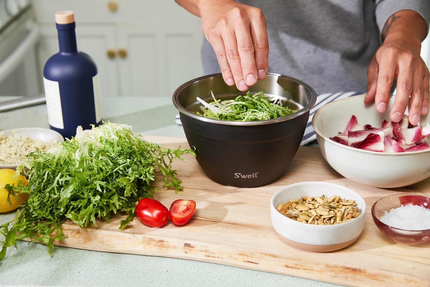 S'well Stainless Steel 64oz Salad Bowl Kit in Onyx,Comes with 2oz Condiment Container and Removable Tray for Organized Serving,Leak-Proof and Dishwasher Safe,(Pack of 8)