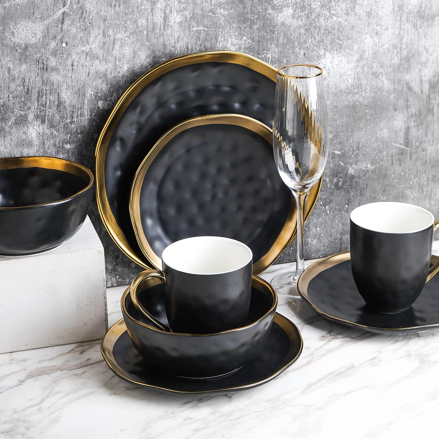 Stone Lain Florian Modern Porcelain Dish Set, 32-Piece Dishes for 8, Gold and Black