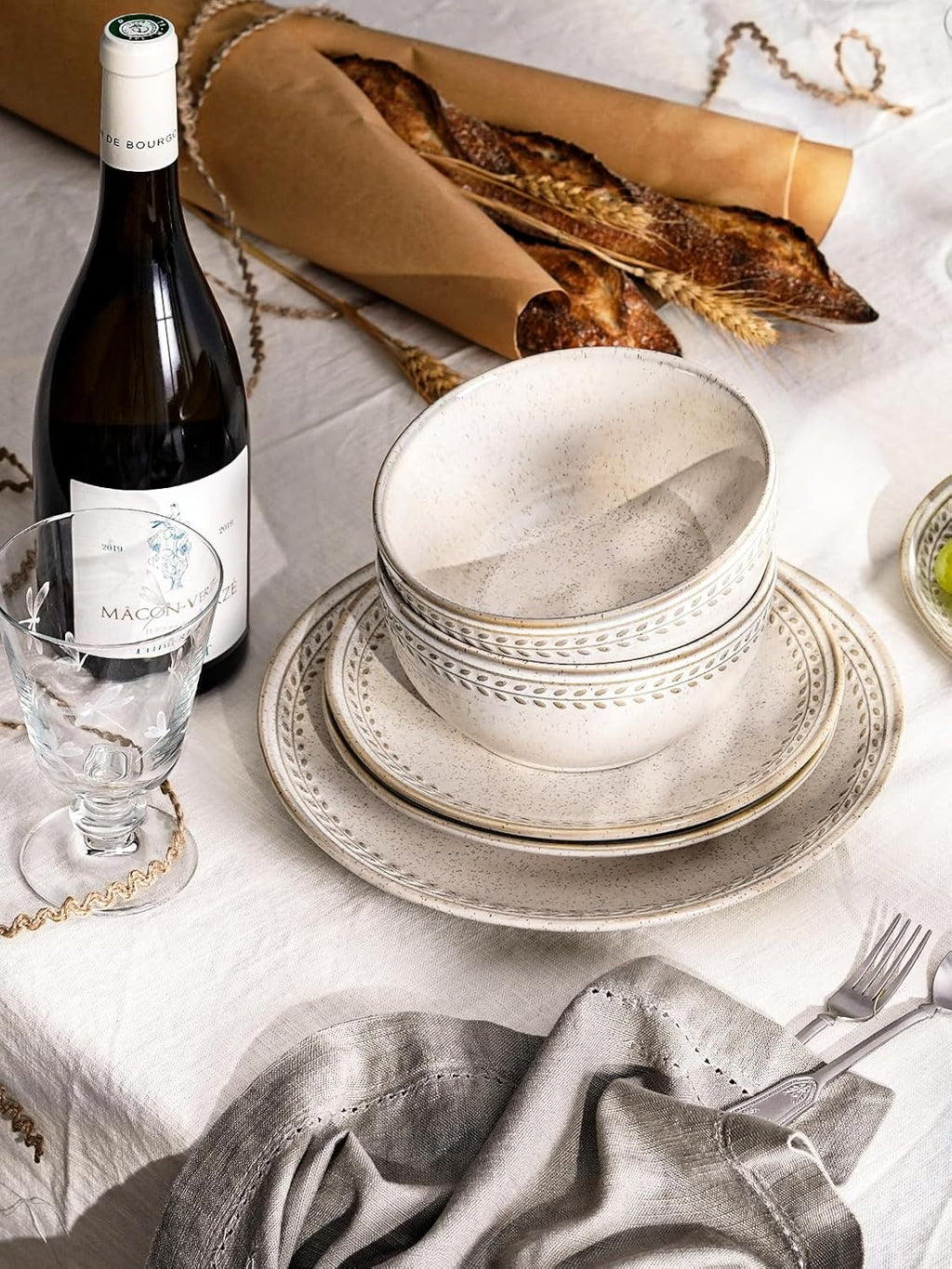 LE TAUCI 24 Piece Dinnerware Sets for 8, Large Plates and Bowls Sets, Ceramic Dishes Set for 8, Modern Stoneware Tableware, Chip Resistant, Ideal for Hosting, Reactive Beige (8'&10' Plate, 27oz Bowl)