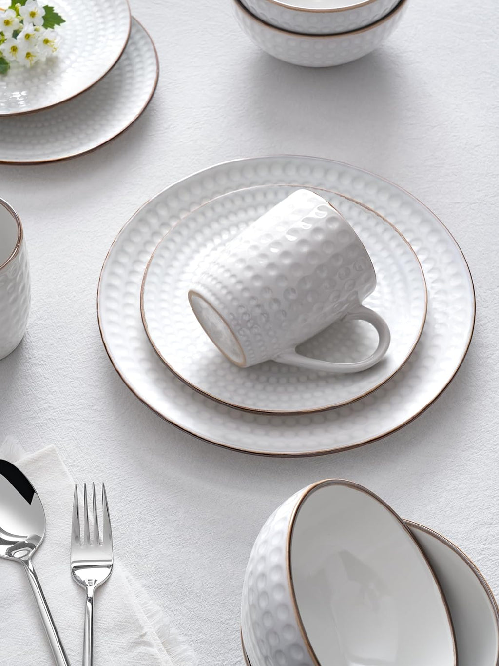 Famiware Eden Embossed Plates and Bowls Sets, Stoneware Dinnerware with Gold Trim, 18-Piece Luxury Dishes for 6, Everyday & Formal Use, Chip/Scratch Resistant, Microwave/Dishwasher Safe, White Circle