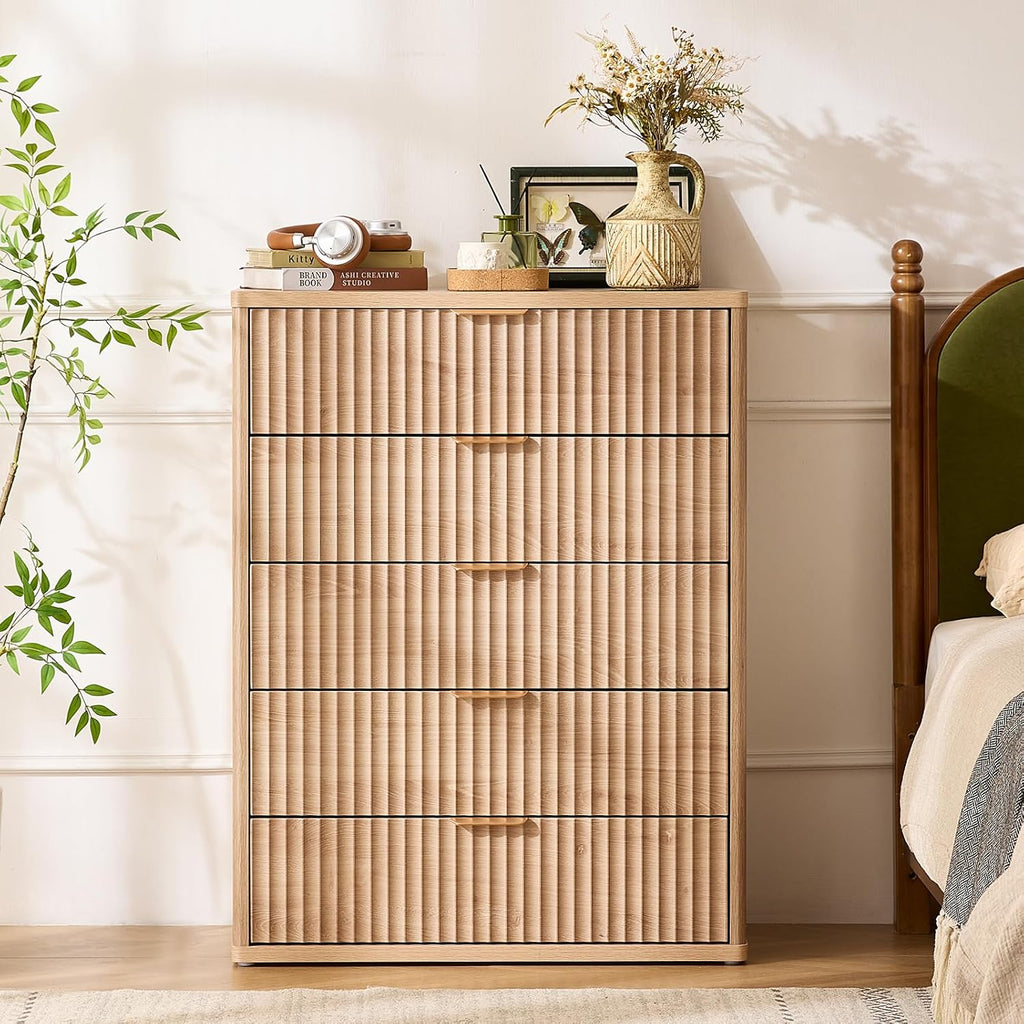 LEYAOYAO Fluted 5 Drawers Dresser for Bedroom, 41' Tall Modern Chest of Drawers with Metal Handle, Curved Profile Farmhouse Closet Organizer Wood Dressers TV Stand for Living Room, Natural