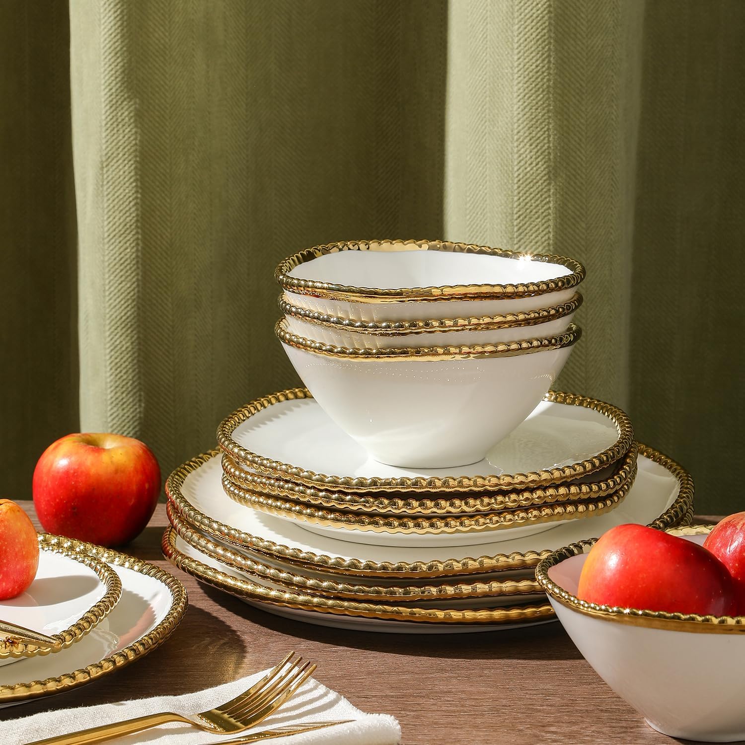 Christian Siriano Akoya Porcelain Dinnerware Set, 12-Piece - Dish Set for 4, Plates and Bowls Set, White and Gold