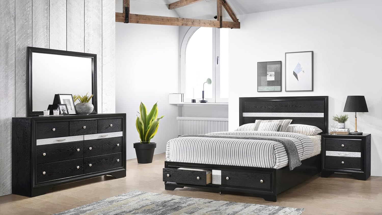 Style Full 4 Storage Bedroom Set Made with Wood in Black
