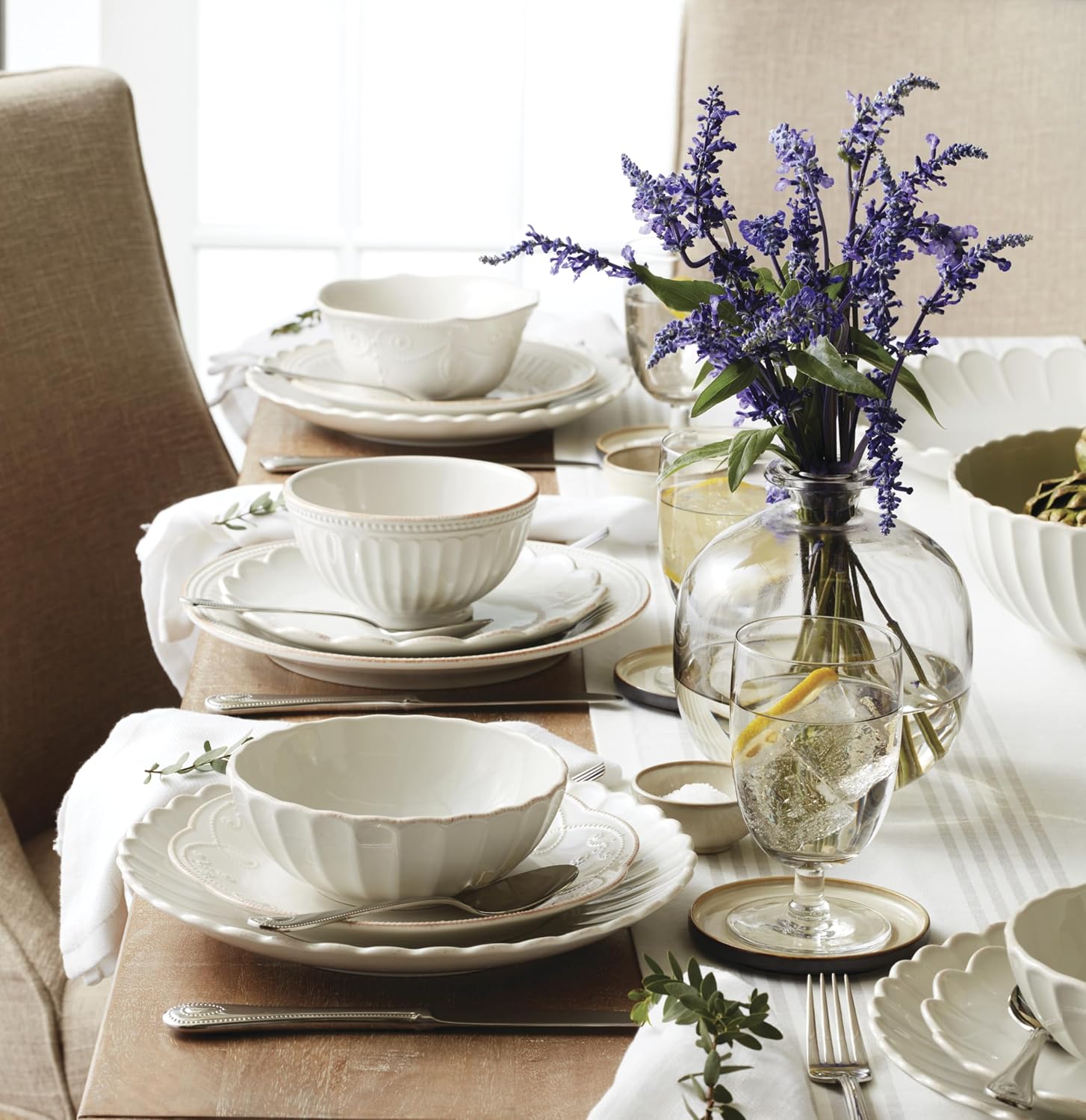 Lenox Dinner Plates Set, 4-Piece French Perle Scallop White Dinner Plate Set For 4, 11-inch Stoneware Plates, Dishwasher Safe Dishes, Microwave Safe, Dinnerware Sets, Dish Sets for 4 (White, 4 Piece)