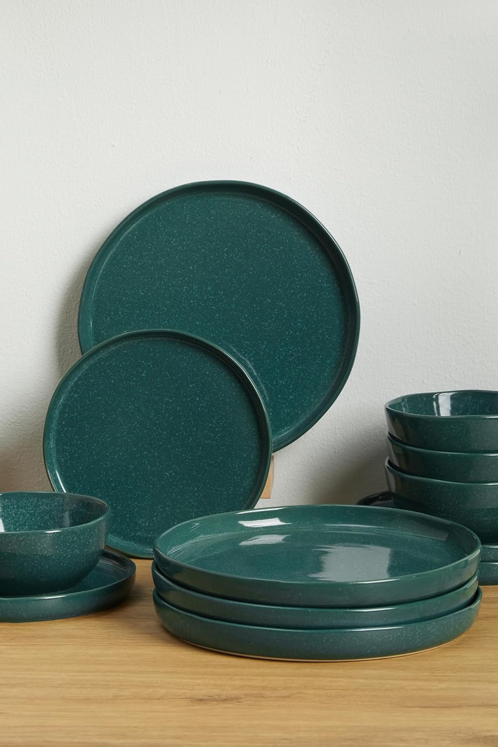 FOBENTA 18-Piece Moss Green Plates and Bowls Set,Nature-Inspired Ceramic Dinnerware Sets for 6 – Dish Set for Slow Living & Gentle Rituals