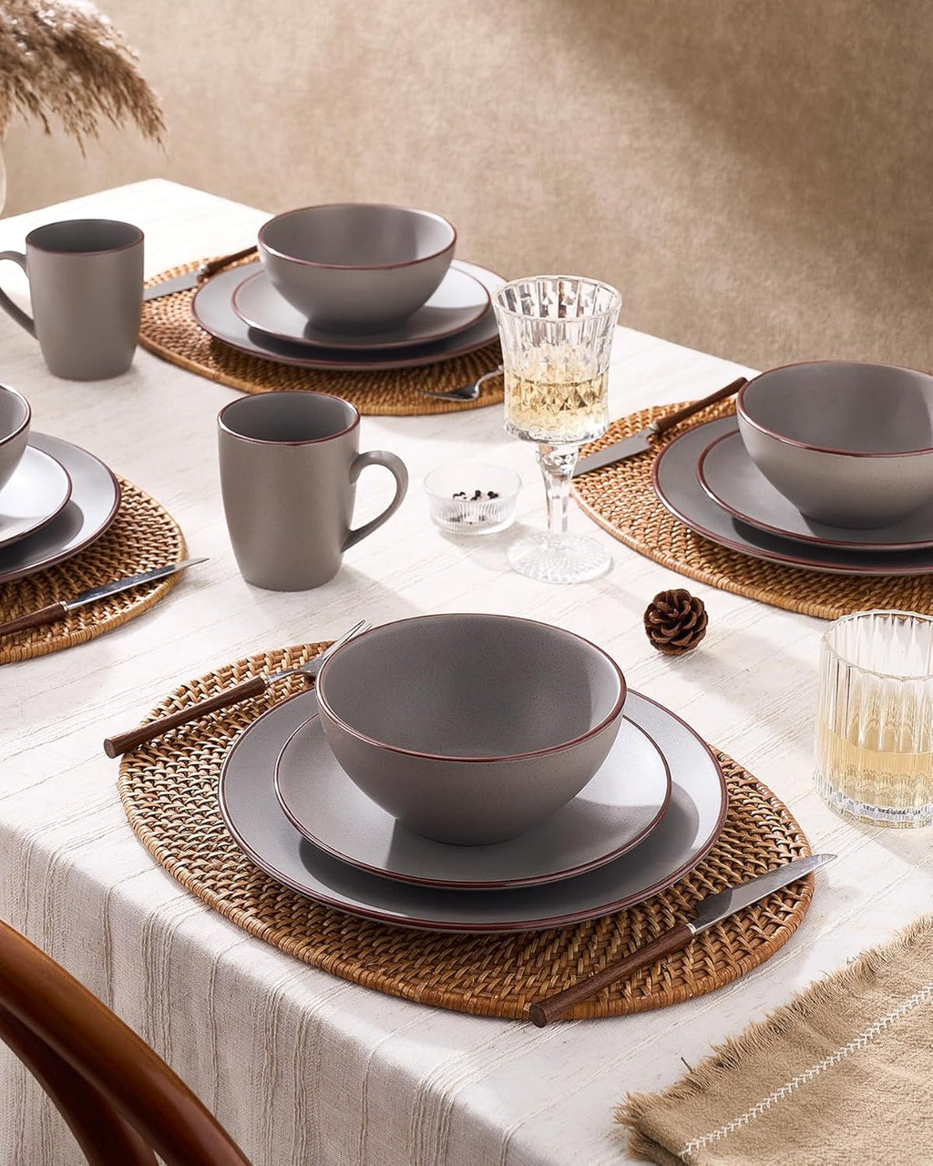 Famiware Venus 16-Piece Stoneware Dinnerware Sets with Mugs, Plates, Bowls, Service for 4, Matte Dark Gray - Modern Ceramic Chip‑Resistant Dishes for Everyday & Formal Use, Microwave & Dishwasher Safe