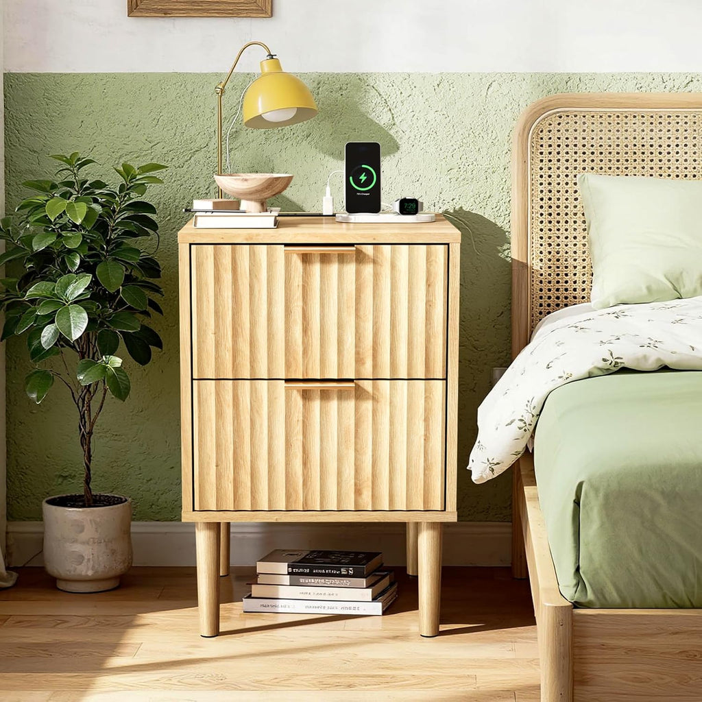 VINGLI Nightstands Set of 2 with Charging Station, Fluted Nightstand 2 Drawer, 15.8' W*15.6' D Mid Century Modern Nightstands for Bedroom, Fluted Bed Side Table, Oak Night Stands Set 2