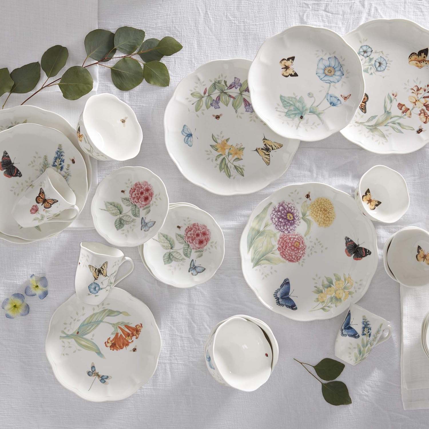 Lenox Dinnerware Set, Butterfly Meadow 28-Piece Set, Service For 4, Porcelain Plates With Scalloped Edges, Plates And Bowls Sets, Microwave Safe, Dishwasher Safe, Home & Kitchen (28 Piece, Assorted)