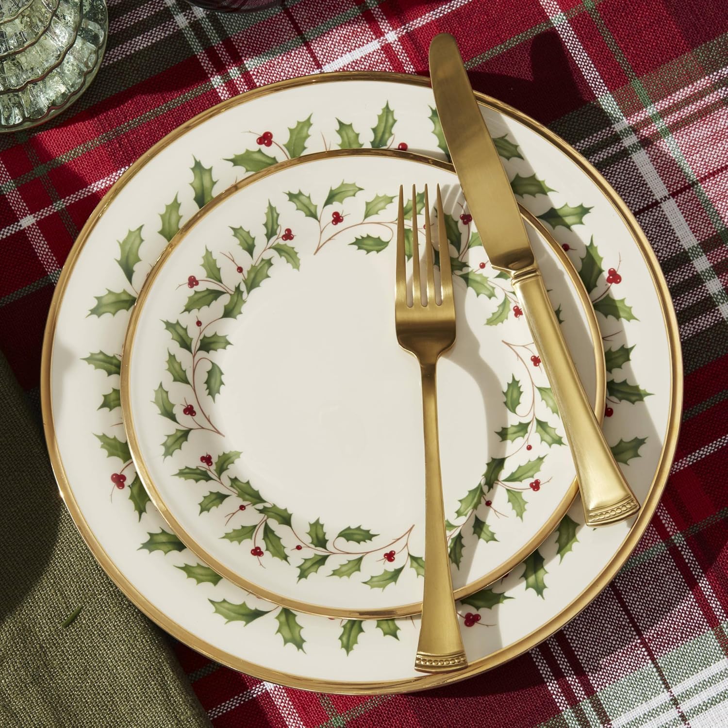 Lenox 893172 Holiday 12-Piece Plate and Bowl Set, Christmas Dinnerware, Hosting