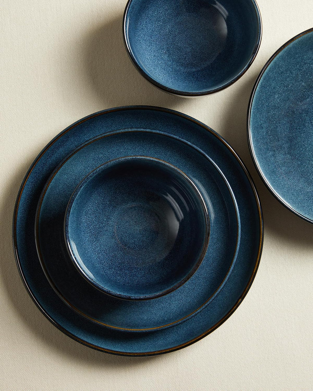 Pokini Stoneware Dinnerware Sets for 6, 18 Pieces Ceramic Plates and Bowls Sets, Chip and Scratch Resistant Dish Set, Dishwasher & Microwave Safe Plate Set, Starry Blue